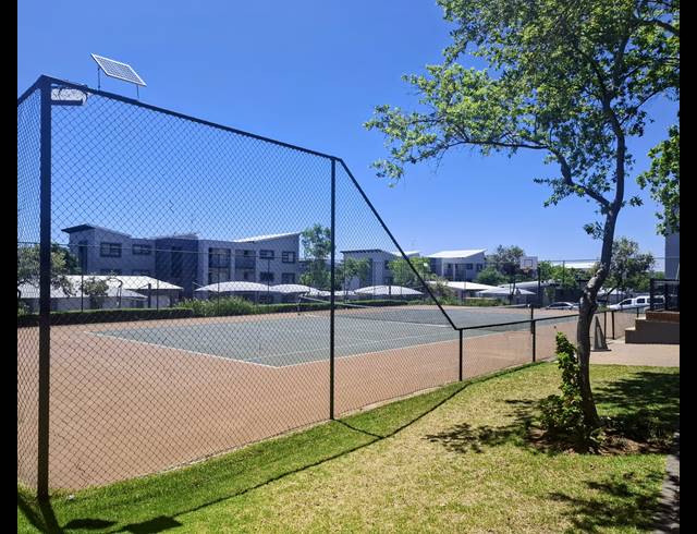 2 BEDROOM APARTMENT FOR SALE IN FOURWAYS